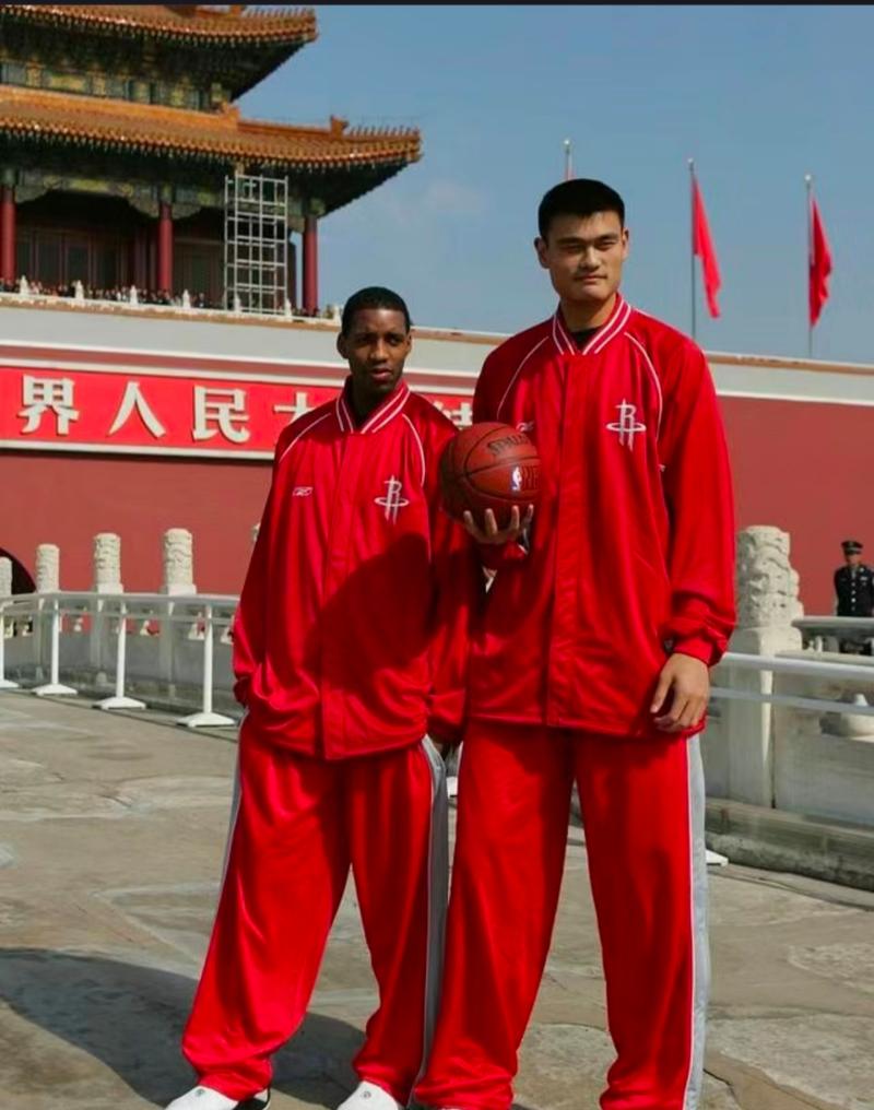 中国打nba的球员有哪些，国内打nba的球员